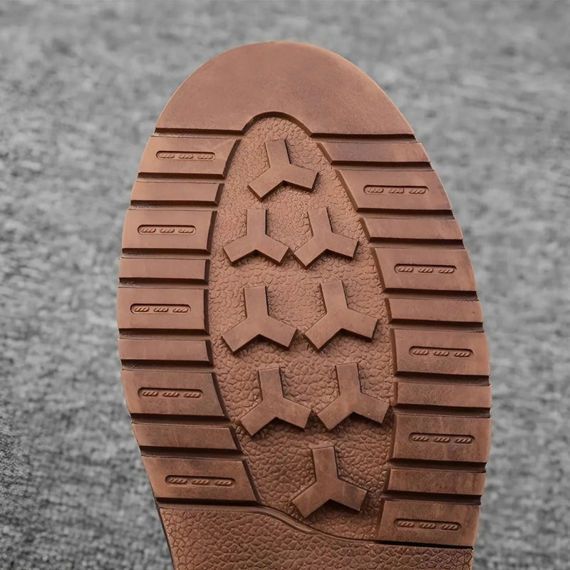 Load image into Gallery viewer, Oak Tread Leather Shoes
