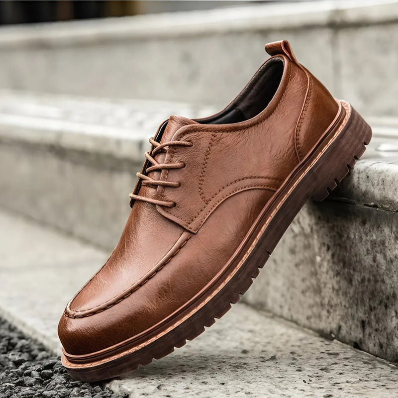 Load image into Gallery viewer, Oak Tread Leather Shoes
