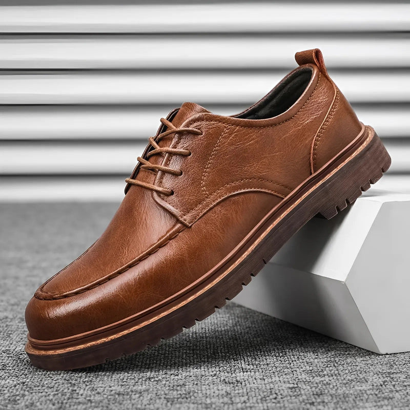 Load image into Gallery viewer, Oak Tread Leather Shoes
