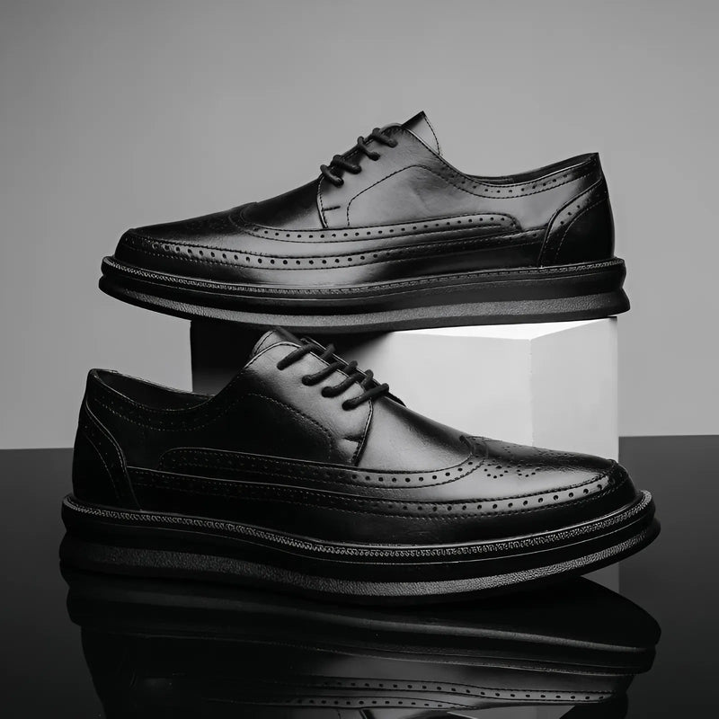 Load image into Gallery viewer, Classio Men Leather Shoes
