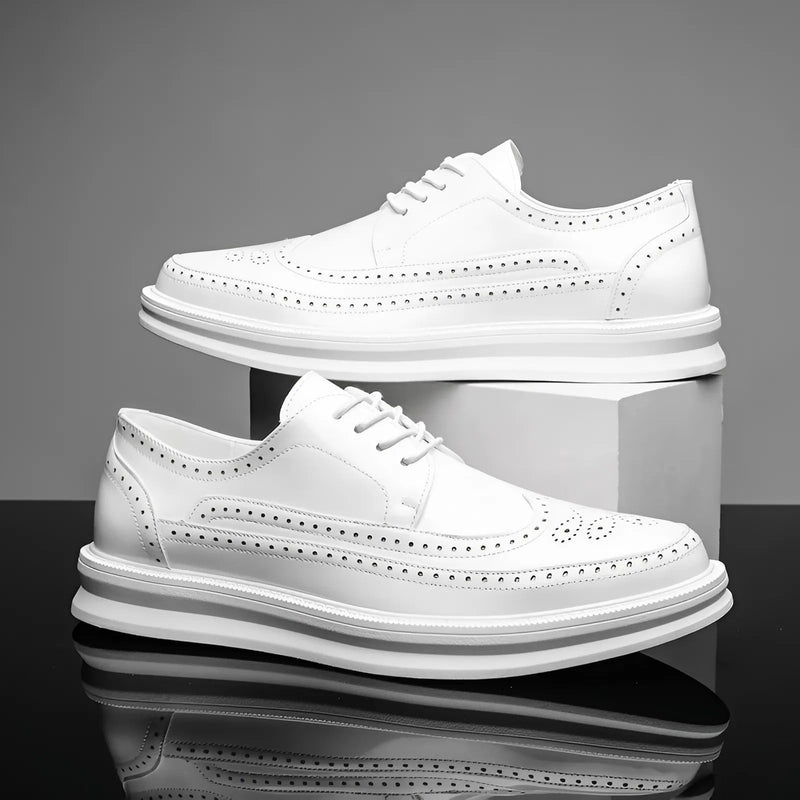 Load image into Gallery viewer, Classio Men Leather Shoes
