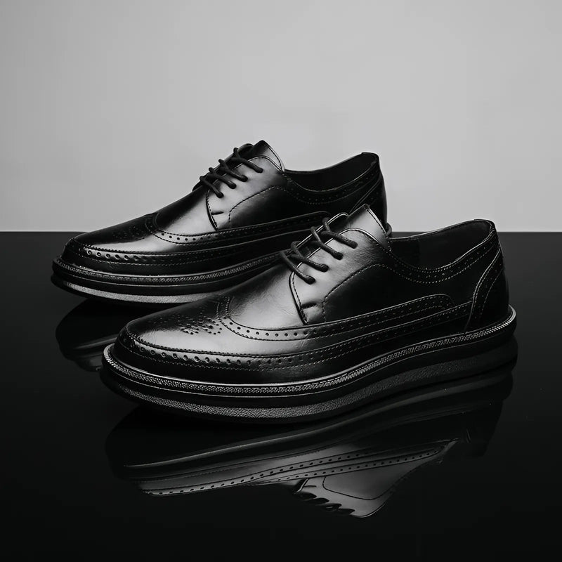 Load image into Gallery viewer, Classio Men Leather Shoes
