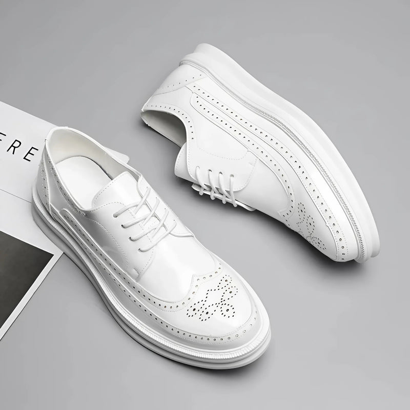 Load image into Gallery viewer, Classio Men Leather Shoes

