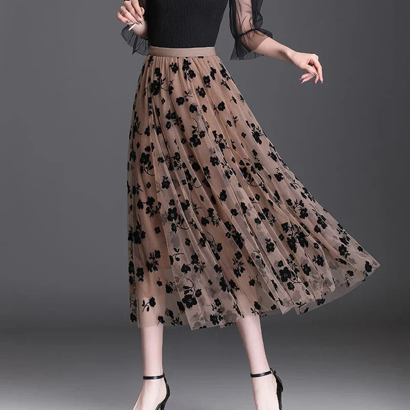 Load image into Gallery viewer, Tullina Floral Skirt
